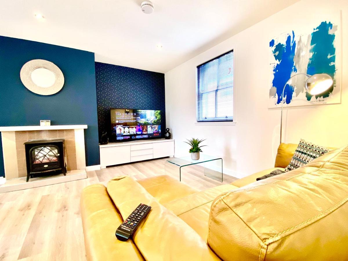 Stylish Central 2 Bedroom Apartment - Free Parking, Free Wifi Orkney Exterior photo